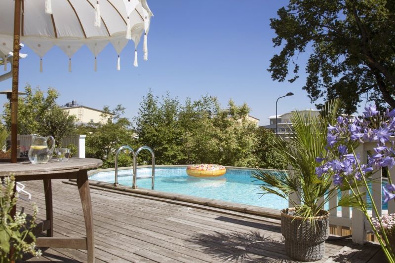 2. Bygga Altan Pooldack.jpg